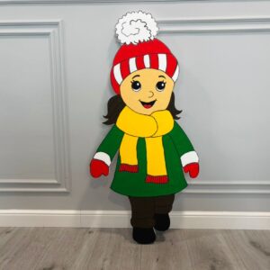 Fetita imbracata gros iarna